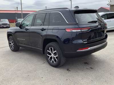 2024 Jeep Grand Cherokee, $38975. Photo 3