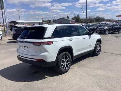 2025 Jeep Grand Cherokee, $43346. Photo 4