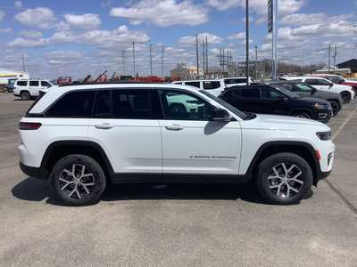 2025 Jeep Grand Cherokee, $43346. Photo 5