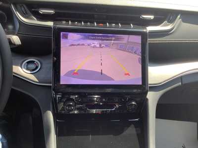 2025 Jeep Grand Cherokee, $43346. Photo 11