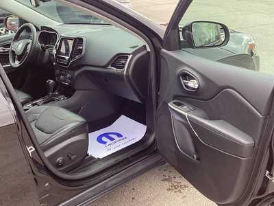 2022 Jeep Cherokee, $26575. Photo 7
