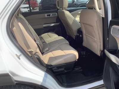 2021 Ford Explorer, $24975. Photo 8