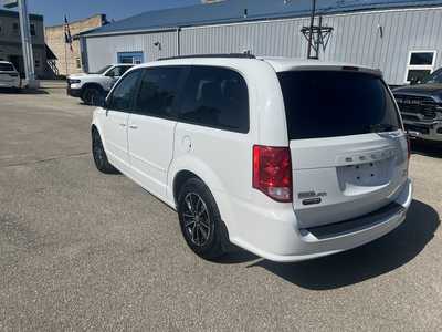 2017 Dodge Caravan, Grand, $11575. Photo 2