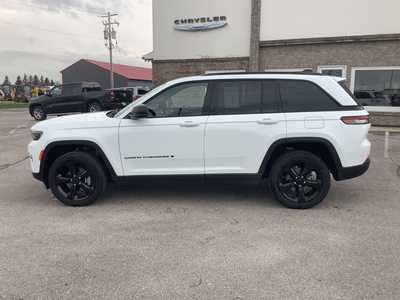 2022 Jeep Grand Cherokee, $29975. Photo 2