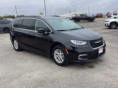 2022 Chrysler Pacifica, $28975. Photo 6