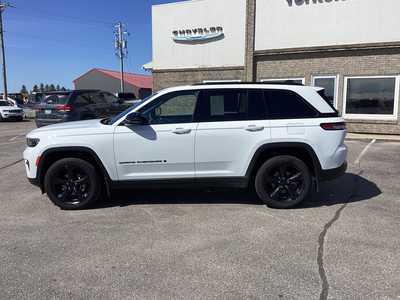 2023 Jeep Grand Cherokee, $32575. Photo 2