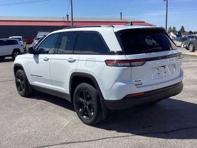 2023 Jeep Grand Cherokee, $32575. Photo 3