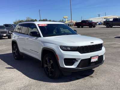 2023 Jeep Grand Cherokee, $32575. Photo 6