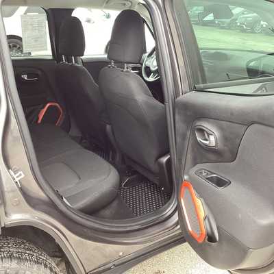 2018 Jeep Renegade, $13975. Photo 8