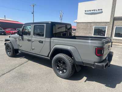 2023 Jeep Gladiator, $36575. Photo 3