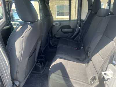 2023 Jeep Gladiator, $36575. Photo 7