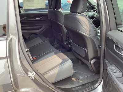2025 Jeep Grand Cherokee, $40173. Photo 8