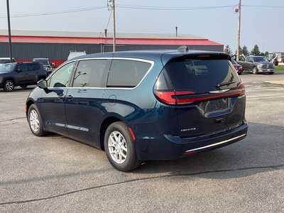2025 Chrysler Pacifica, $42019. Photo 3
