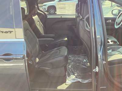 2025 Chrysler Pacifica, $42019. Photo 8