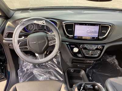 2025 Chrysler Pacifica, $42019. Photo 11
