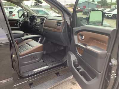 2016 Nissan Titan, $23975. Photo 7