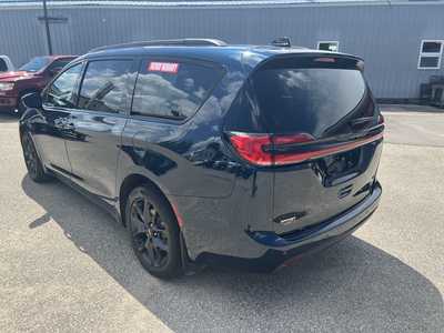 2024 Chrysler Pacifica, $43975. Photo 4