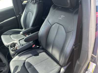 2024 Chrysler Pacifica, $43975. Photo 5