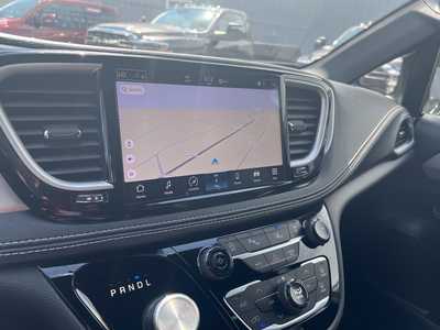 2024 Chrysler Pacifica, $43975. Photo 11