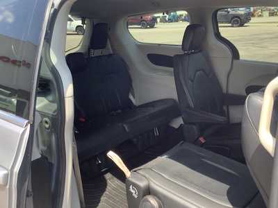 2017 Chrysler Pacifica, $11975. Photo 9