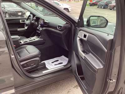2022 Ford Explorer, $35575. Photo 7