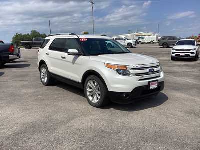 2013 Ford Explorer, $6575. Photo 6