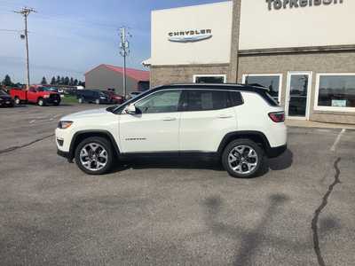 2018 Jeep Compass, $17575. Photo 2