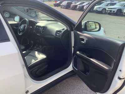 2018 Jeep Compass, $17575. Photo 7
