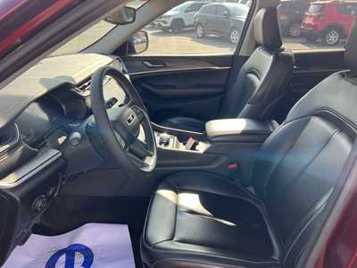 2024 Jeep Grand Cherokee, $36975. Photo 7