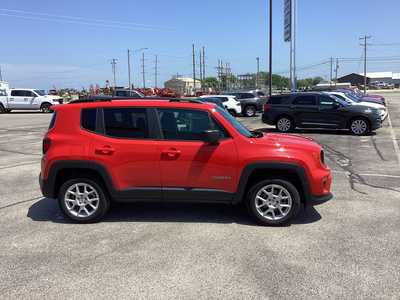 2022 Jeep Renegade, $19975. Photo 5