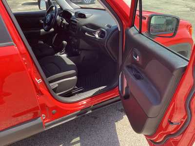 2022 Jeep Renegade, $19975. Photo 7