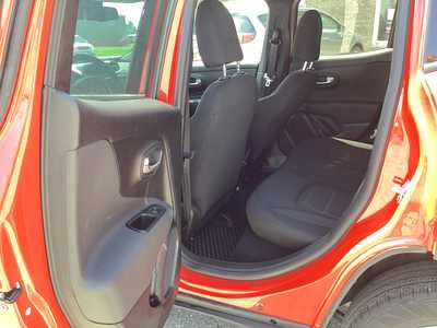 2022 Jeep Renegade, $19975. Photo 8