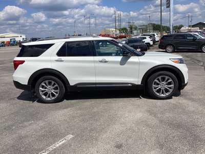2022 Ford Explorer, $32975. Photo 5