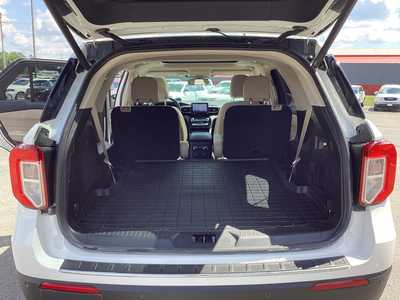 2022 Ford Explorer, $32975. Photo 9