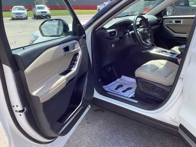 2022 Ford Explorer, $32975. Photo 10