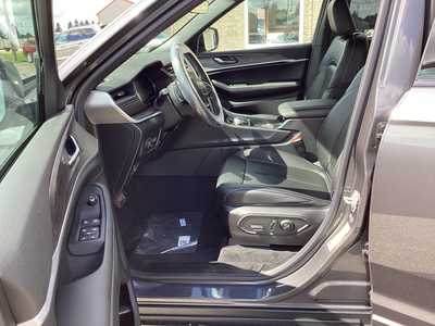 2025 Jeep Grand Cherokee L, $42141. Photo 9