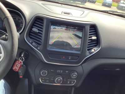 2022 Jeep Cherokee, $24975. Photo 11