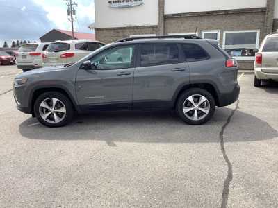 2022 Jeep Cherokee, $25975. Photo 2