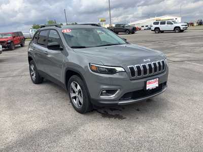 2022 Jeep Cherokee, $25975. Photo 6
