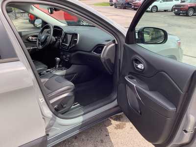 2022 Jeep Cherokee, $25975. Photo 7