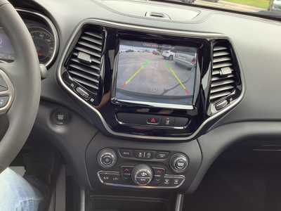 2022 Jeep Cherokee, $25975. Photo 11