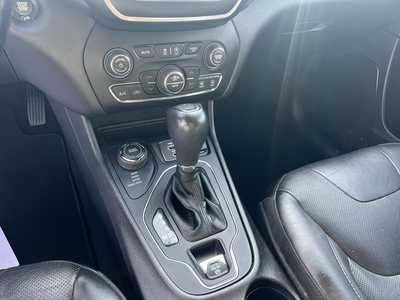2021 Jeep Cherokee, $20975. Photo 7