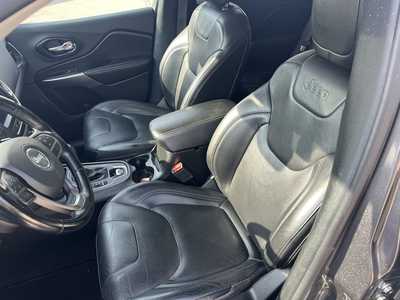 2021 Jeep Cherokee, $20975. Photo 8