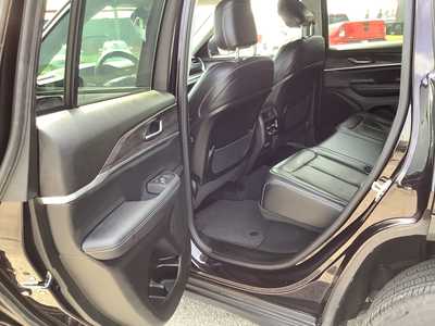 2023 Jeep Grand Cherokee, $37575. Photo 8