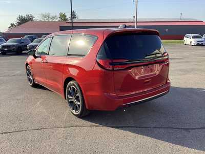 2026 Chrysler Pacifica, $42731. Photo 3