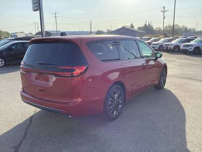 2026 Chrysler Pacifica, $42731. Photo 4