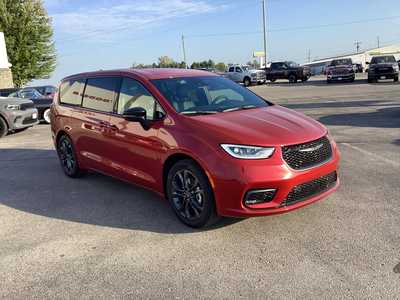 2026 Chrysler Pacifica, $42731. Photo 6