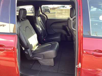 2026 Chrysler Pacifica, $42731. Photo 8