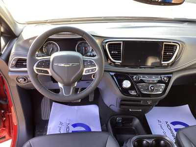 2026 Chrysler Pacifica, $42731. Photo 12