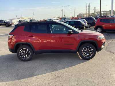 2026 Jeep Compass, $33710. Photo 5